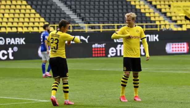 Esultanza di gomito ai tempi del Covid