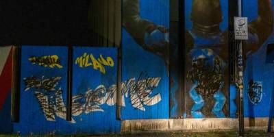 Il murale di Lukaku imbrattato