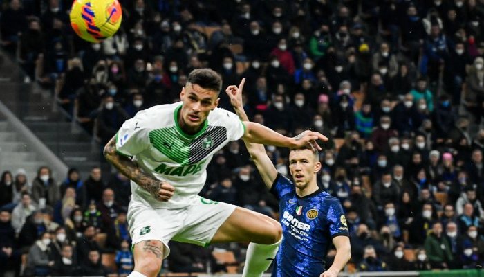 La rete di Scamacca contro l'Inter.