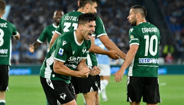 Simeone esulta dopo il goal alla Lazio