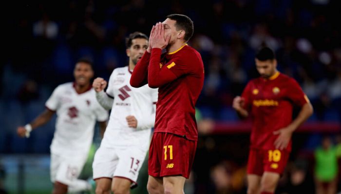 Belotti sbaglia un rigore contro il suo vecchio Torino